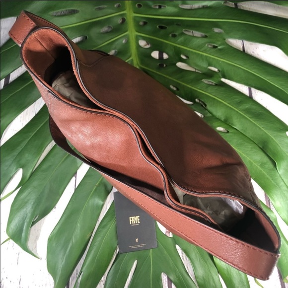 LAST ONE! NWT! Frye Side Pocket Hobo - Picture 5 of 7